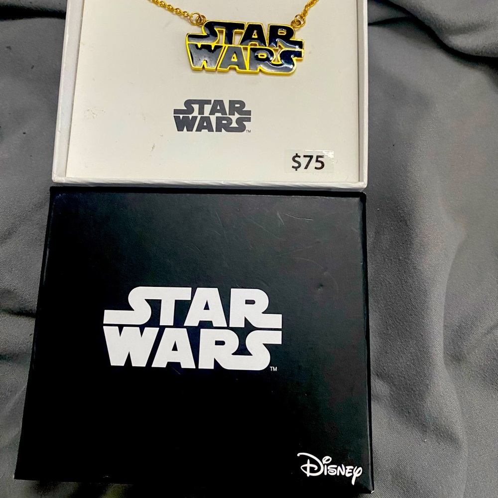 Star Wars necklace. Worn once